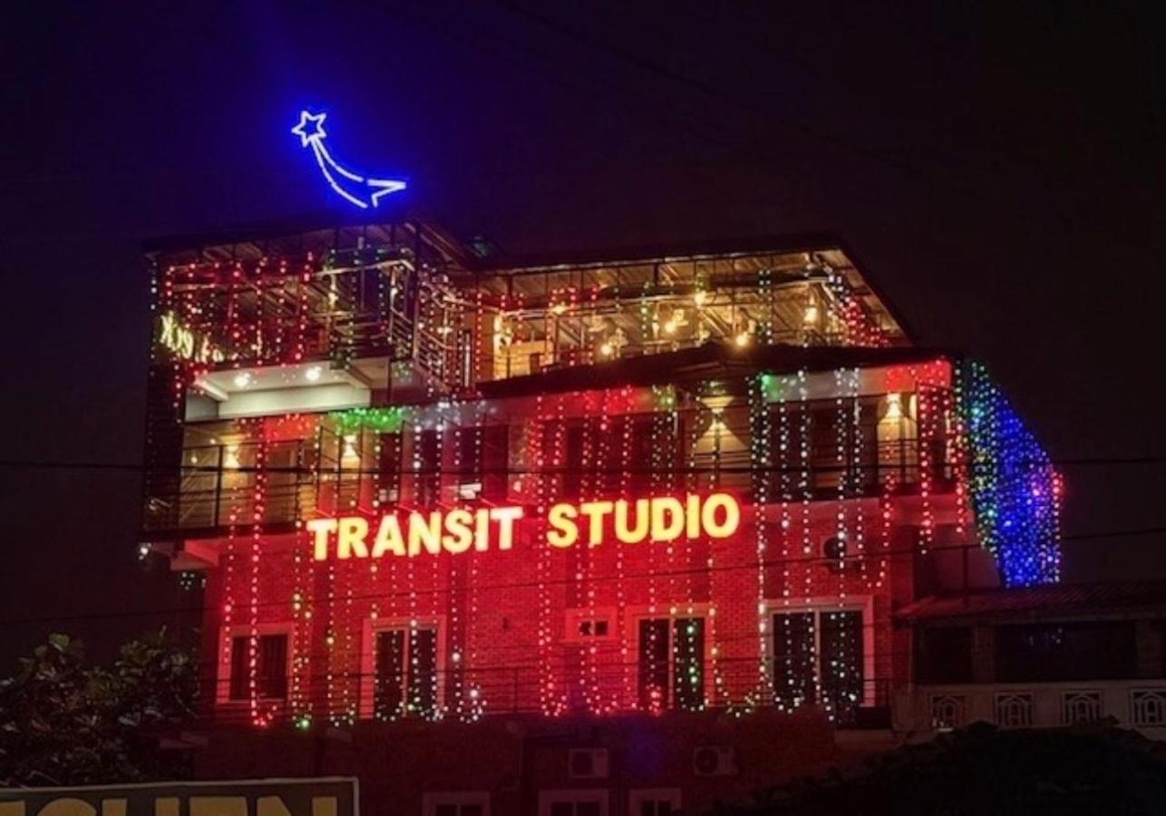Transit Studio Katunayaka Exteriör bild